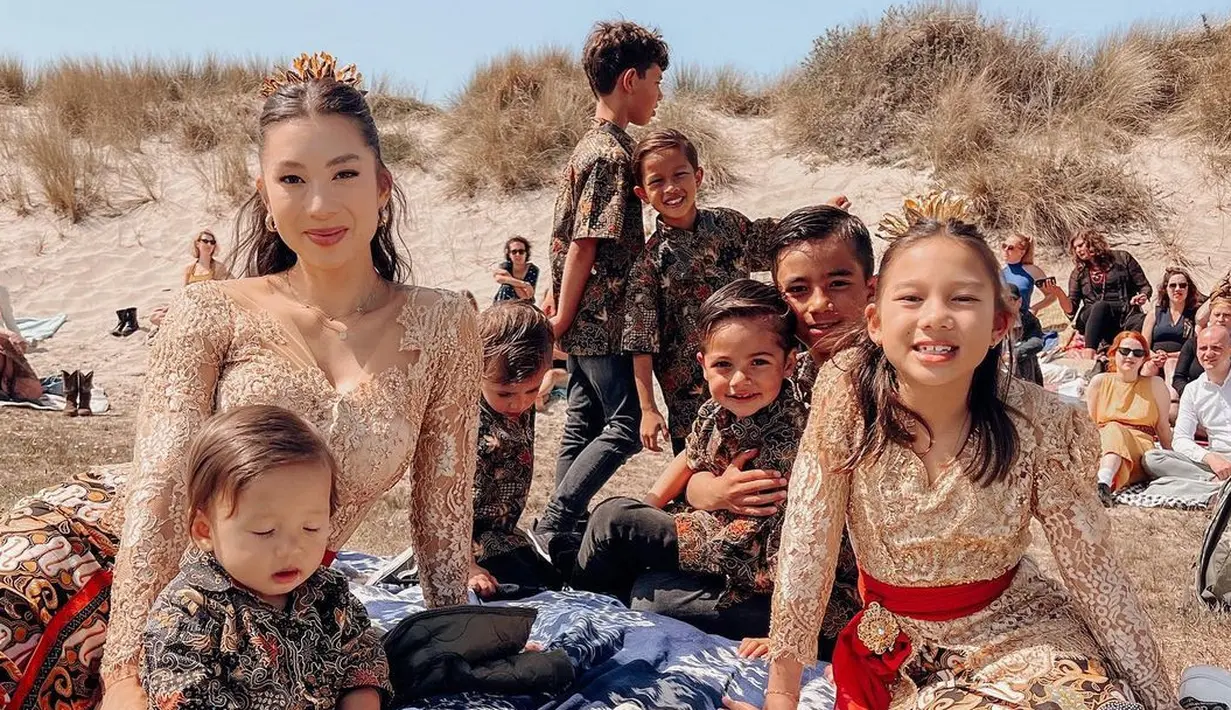 Jennifer Bachdim dan Irfan Bachdim (Instagram/jenniferbachdim)