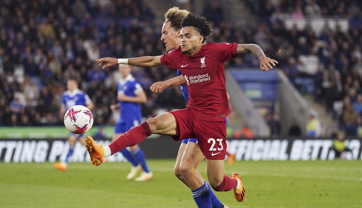 Liverpool hanya tertinggal satu angka dari Newcastle United dan Manchester United yang secara berurutan menduduki peringkat ketiga serta keempat. (Tim Goode/PA via AP)