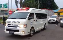 Tiba di Soekarno-Hatta, Jenazah Duo Mamak Pendaki Puncak Cartenz Dibawa Keluarga ke Rumah Duka