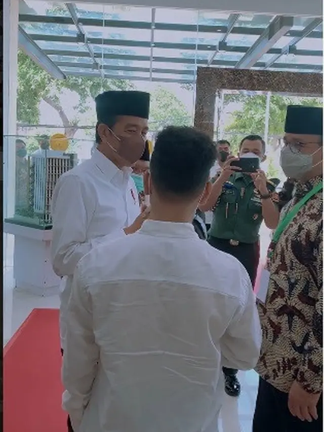Syakir Daulay bertemu Jokowi dan Anies Baswedan (Foto: Instagram/@syakirdaulay)