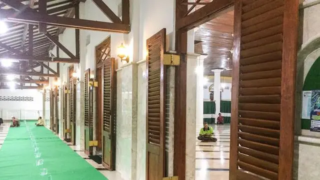Akses Pintu Masjid An Nawier