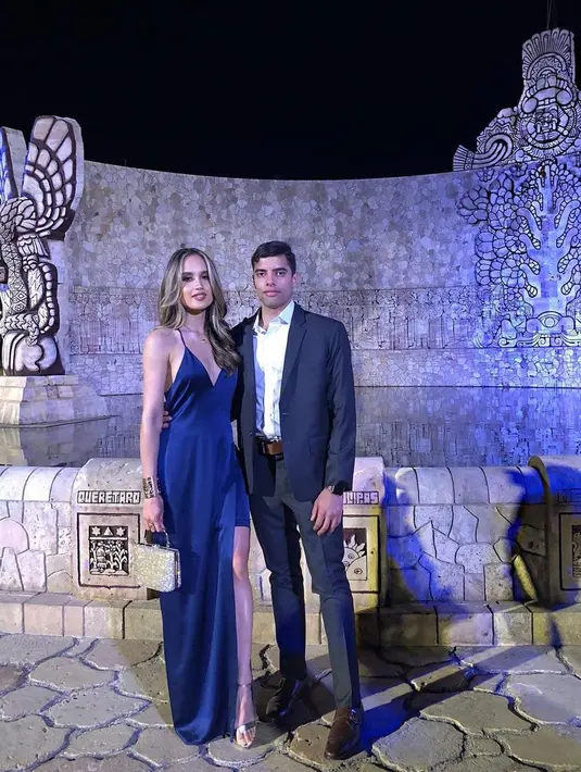 Selebritas Cinta Laura berofoto bersama pria yang diduga kekasihnya Frank Garcia saat berlibur menghadiri sebuah pesta. Di berbagai postingannya, Cinta Laura menyiratkan bahwa lelaki itu adalah pacarnya. (instagram.com/soyfrankgarcia)