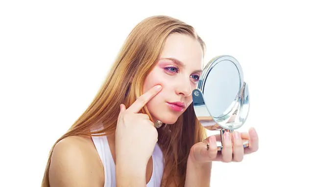 (C) shutterstock