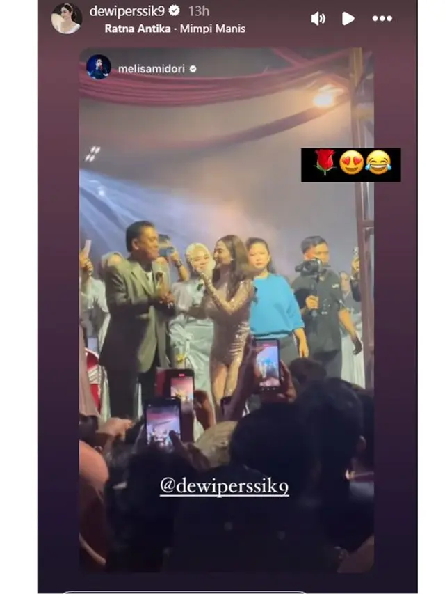 6 Potret Dewi Perssik Jadi Bintang Tamu di Pernikahan Kakak Ipar Putri Isnari