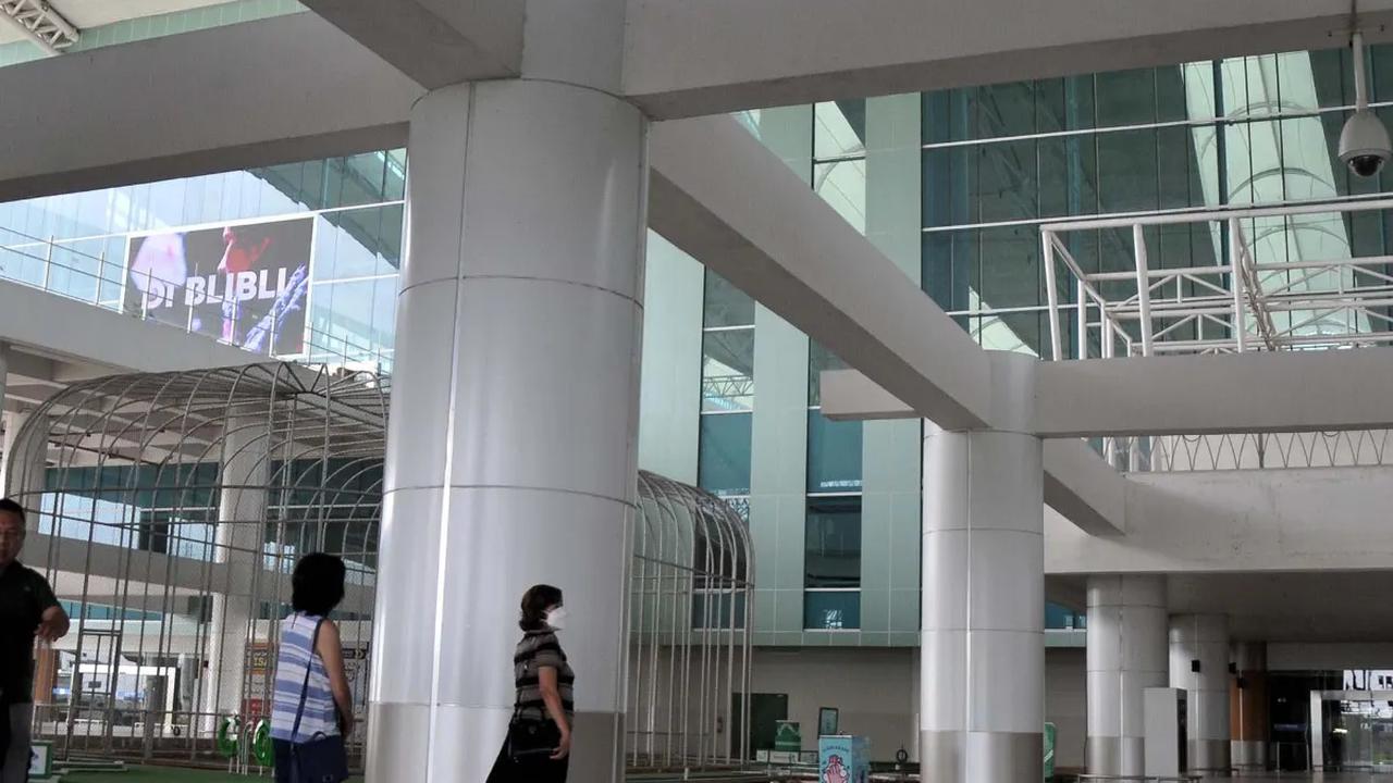 "Banyak sekali permintaan luar negeri untuk datang ke sini. Saya waktu roadshow ke Arab Saudi, Dubai, Malaysia dan India mereka sangat tertarik untuk menjadikan destinasi melalui Jawa Barat," ucap dia.