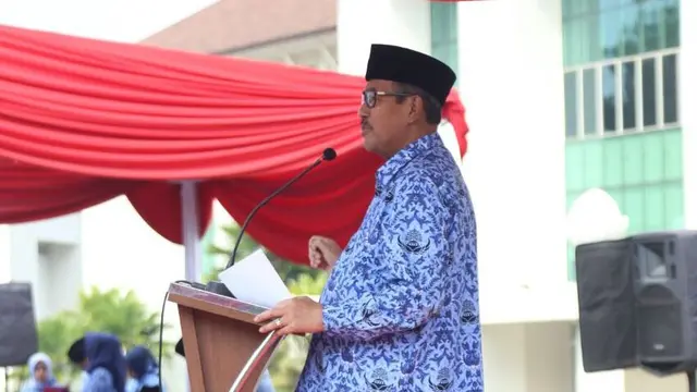 Bupati Bandung Barat Abu Bakar