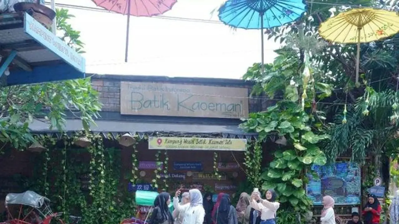 Suasana di Kampung Batik Kauman Solo