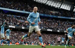 Pemain Manchester City Erling Haaland merayakan gol pada laga Premier League/Liga Inggris antara Man City vs Brentford di Manchester, Sabtu, 9 Mei 2026. (AP Photo/Dave Thompson)