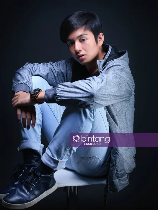 Nama Angga Aldi mulai dikenal setelah bermain dalam sinetron Meraid in Love. Sinetron yang ditayangkan di SCTV itu, ia mendapat lawan main Amanda Manopo. Ia mengawali kariernya dalam sinetron Malu-malu Kucing tahun 2015. (Deki Prayoga/Bintang.com)