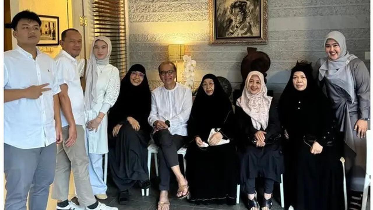 6 Potret Buka Puasa Keluarga Helmy Yahya dan Tantowi Yahya, Penuh Kehangatan