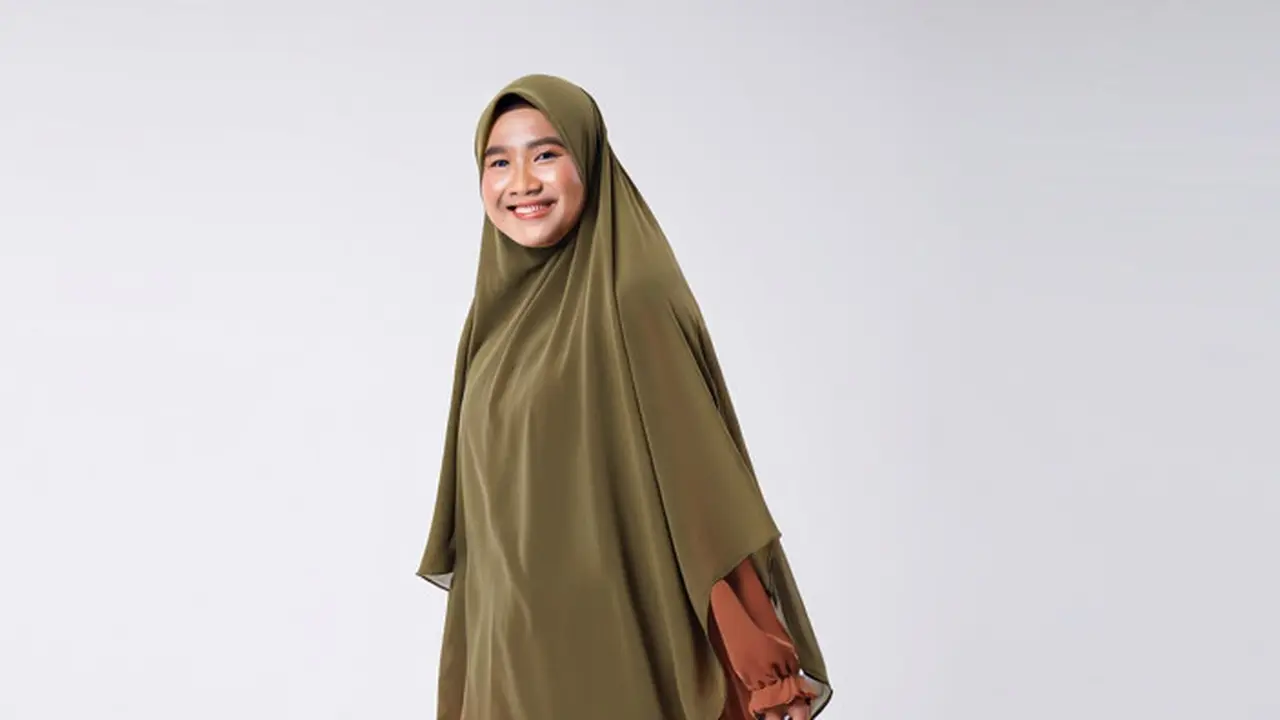 Model Gamis Syari Bahan Jatuh Enggak Bikin Gerah/ Ilustrasi oleh AI