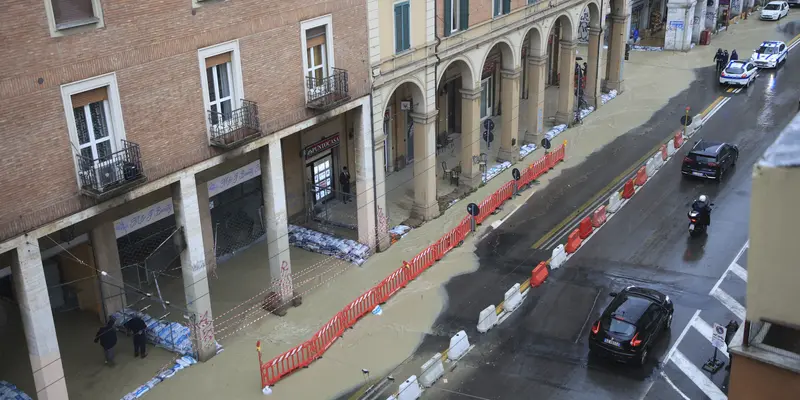 Banjir Besar Rendam Bologna Italia