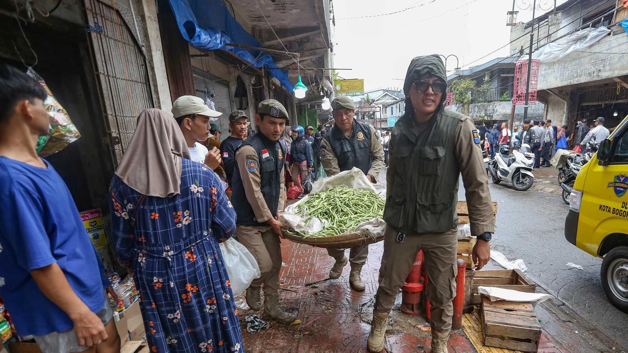 FOTO: Pasca Lebaran,  PKL Ditertibkan di Eks Pasar Bogor