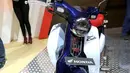 Sepeda motor Honda Super Cub C125 saat dipamerkan di Gaikindo Indonesia International Auto Show (GIIAS) 2018 di ICE BSD, Tangsel, Jumat (3/8). (Liputan6.com/Fery Pradolo)