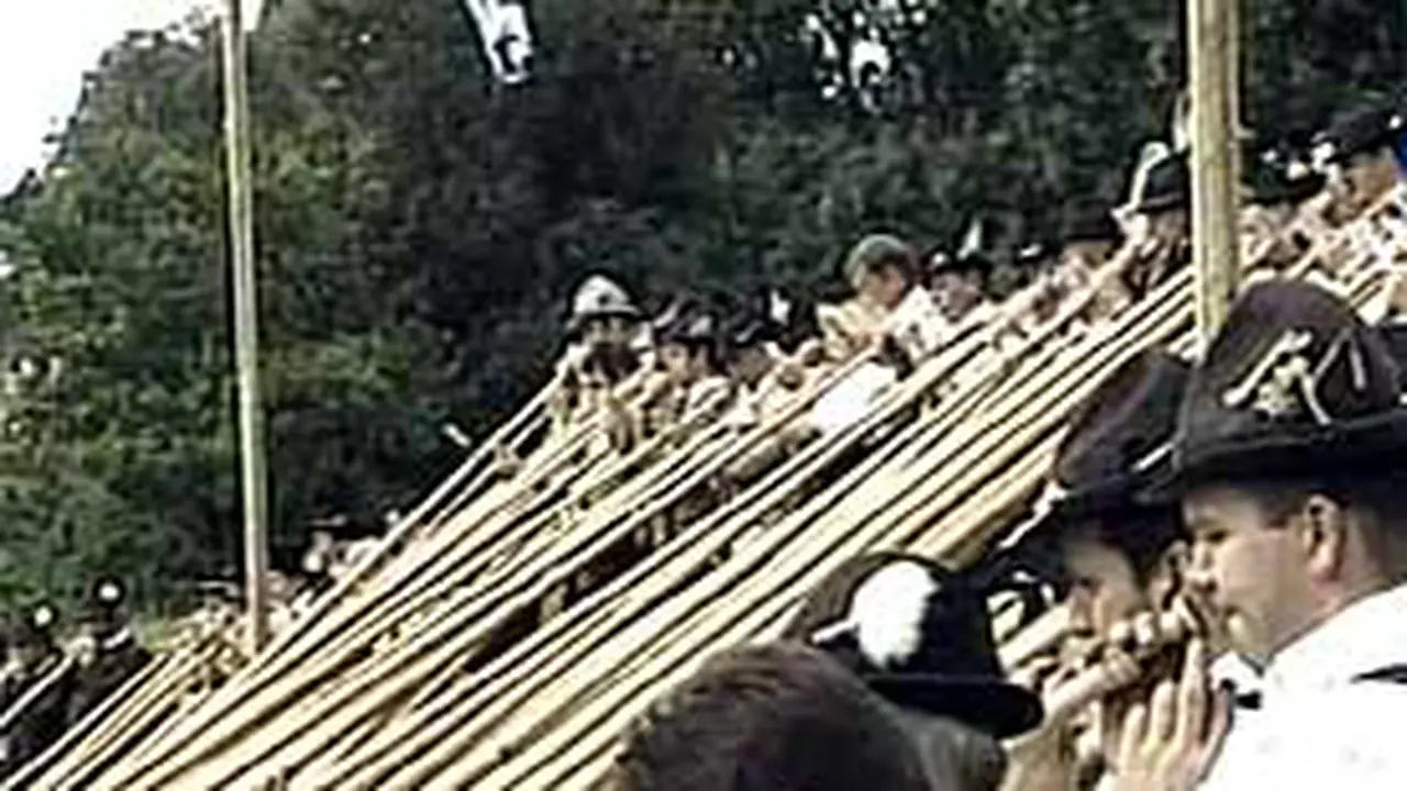 050904bLnMusik.jpg