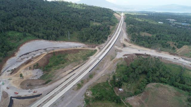 PT Jasamarga Manado Bitung (JMB) terus mengejar pembangunan Jalan Tol Manado-Bitung yang merupakan salah satu proyek strategis nasional (PSN) agar selesai tepat waktu pada Juli 2020.