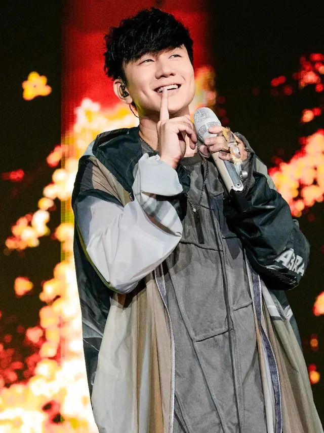 JJ Lin menggelar konser bertajuk "JJ20 WORLD TOUR" di Indonesia Arena, Senayan, Jakarta, pada Sabtu (24/08/24).