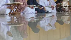 Sejumlah santri membaca Al-Quran di Pesantren Nuu Waar Al Fatih Kaffah Nusantara (AFKN) di Setu, Kabupaten Bekasi, Jawa Barat, Sabtu (1/5/2021). Kegiatan Khatam Al-Quran tersebut dilakukan rutin setiap bulan Ramadhan oleh 750 santri dan santriwati. (Liputan6.com/Herman Zakharia)