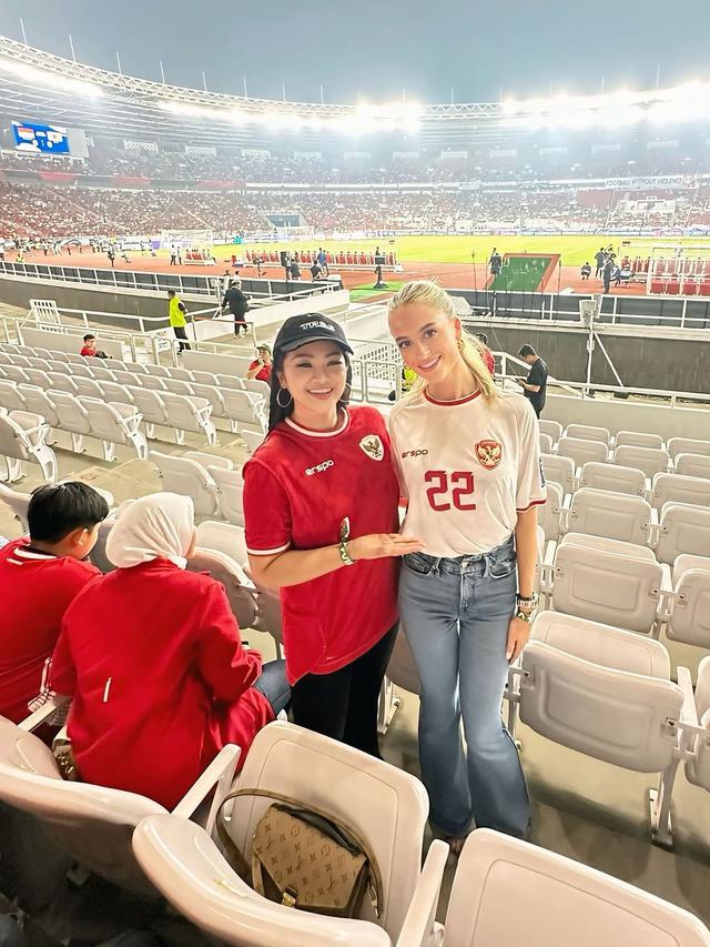 Potret Fefe Slinkert (credit: instagram/fitricarlina)