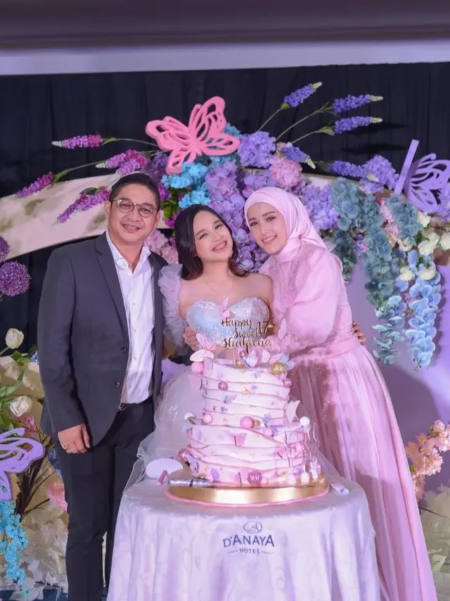 Potret Akrab Shakiena Azalea dan Adelia Istri Pasha Ungu