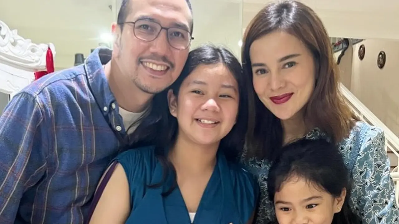 Potret Annabel dan keluarga (Sumber: Instagram/astridtiar127 dan Instagram/gr.situmorang)
