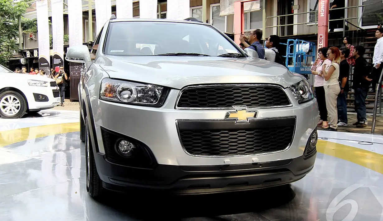 Model sport utility vehicle (SUV) terbaru pabrikan Amerika Serikat ini hadir dengan pengembangaan kendaraan yang inovatif, Yesterday Lounge, Jakarta, Rabu (11/6/2014) (Liputan6.com/Faizal Fanani)