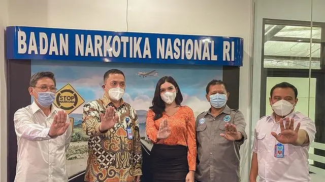 7 Potret Terbaru Millen Cyrus Usai Jalani Rehabilitas