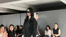 Bertajuk THREAD, keseluruhan koleksi begitu memikat mata. Terdiri dari beragam koleksi menswear dan womenswear yang penuh dengan penyataan gaya.  / Foto: Fimela.com.