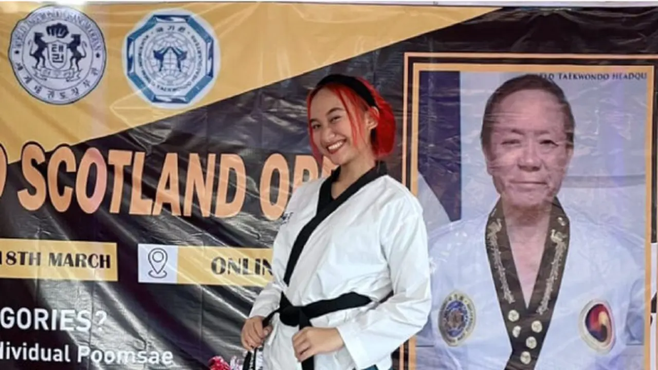 Profil Prameswari Priyanka Triguna, Mahasiswi Universitas Diponegoro (Undip) Semarang, Jawa Tengah yang Belum Lama Ini Mengharumkan Nama Indonesia di Kancah Kejuaraan Taekwondo yang Berlangsung di Skotlandia. Priyanka Berhasil Keluar Sebagai Juara 2.