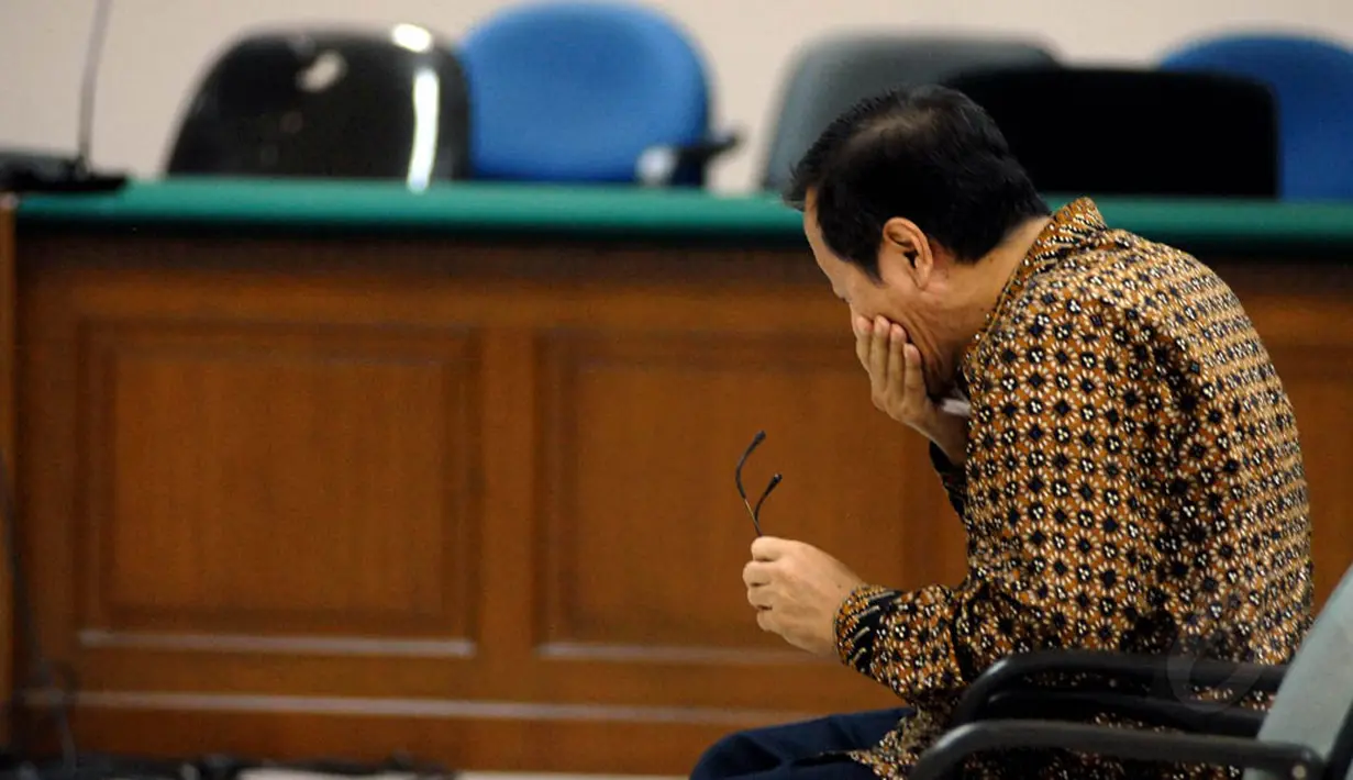 Sudjadnan Parnohadiningrat terbukti menyalahgunakan wewenang sehingga menguntungkan diri sendiri dan orang lain yang merugikan negara, Jakarta, Rabu, (23/7/14) (Liputan6.com/ Miftahul Hayat)