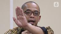 Dirjen Pajak Suryo Utomo saat menjelaskan empat pilar dalam omnibus law di Jakarta, Selasa (11/2/2020). Suryo Utomo mengatakan upaya untuk memperkuat perekonomian menjadi salah satu alasan utama pemerintah melakukan terobosan kebijakan dalam bentuk omnibus law. (Liputan6.com/Angga Yuniar)