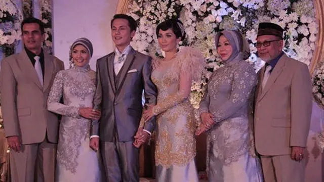 Pernikahan Ussy Sulistyawati dan Andhika Pratama. (Sumber: YouTube/Ussy Andhika Official)