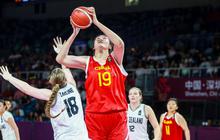 FOTO: Viral Pebasket 'Raksasa' China Tingginya 220 Cm, Ini Sosoknya