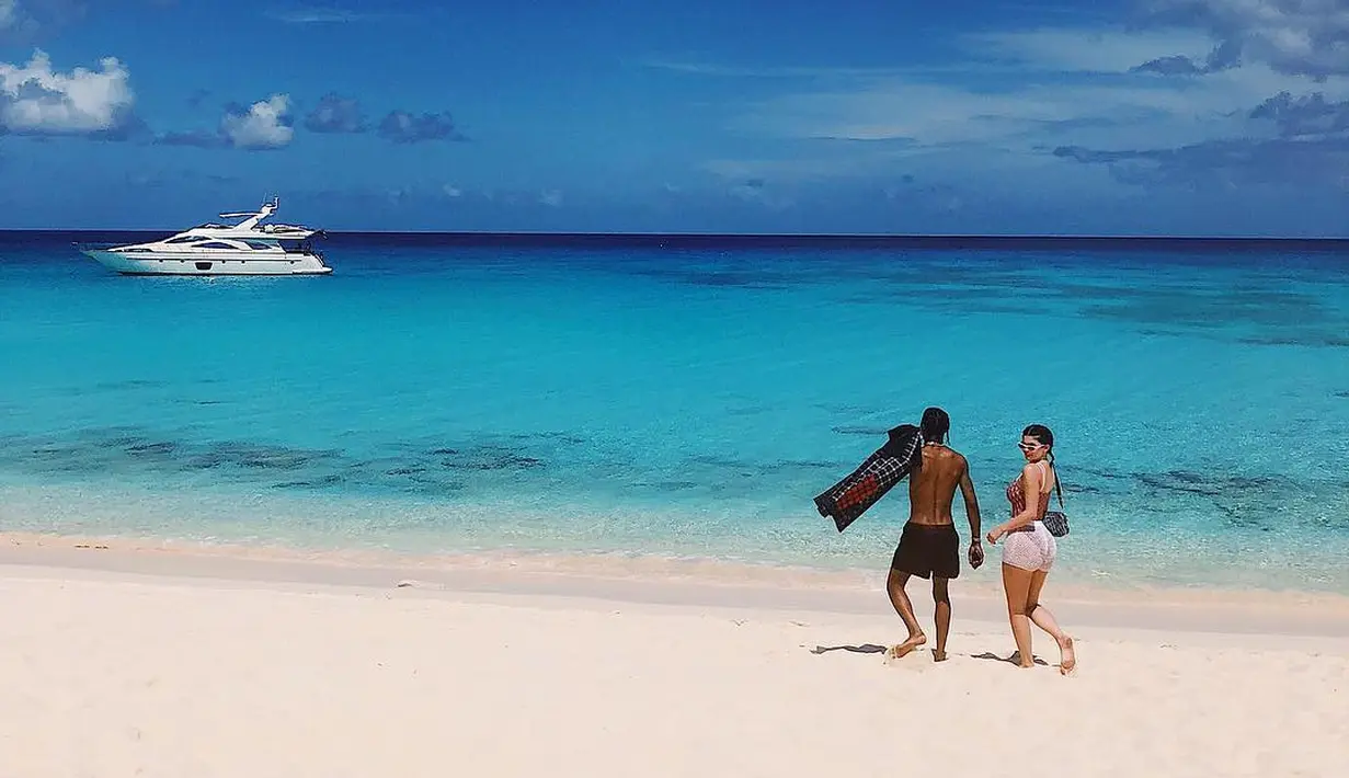 Kendati demikian, semuanya pun perlahan berubah usai Stormi lahir. (instagram/kyliejenner)