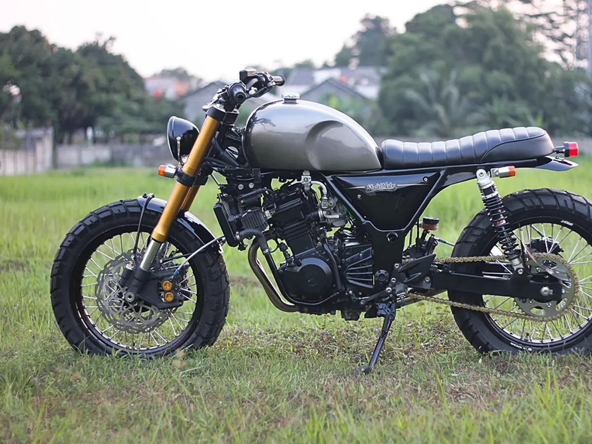 Kawasaki Ninja 250 ala Scrambler Kaya Kesan Bad Boys
