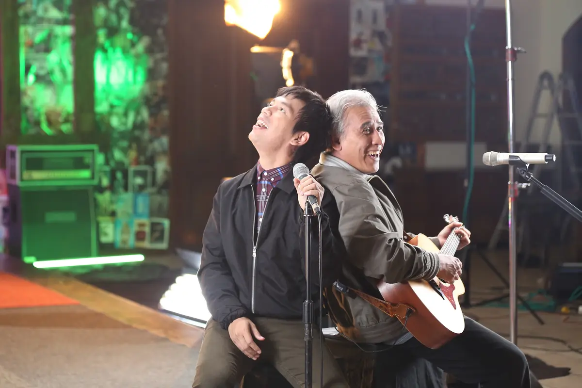 [Bintang] Iwan Fals dan d'Masiv