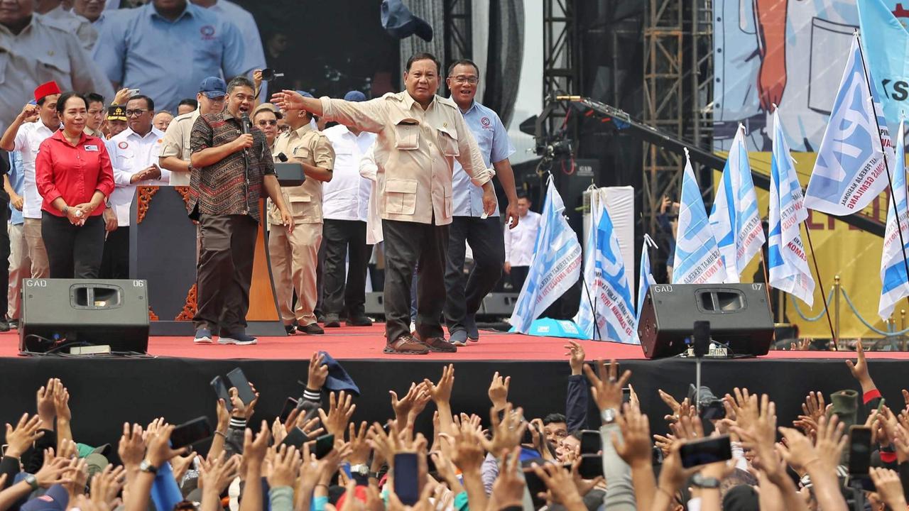 Prabowo hadiri perayaan Hari Buruh di Monas