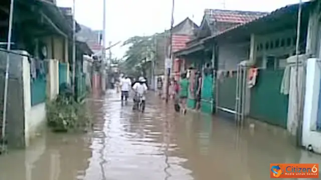 Banjir Menggenangi Perumahan Cibitung Bekasi