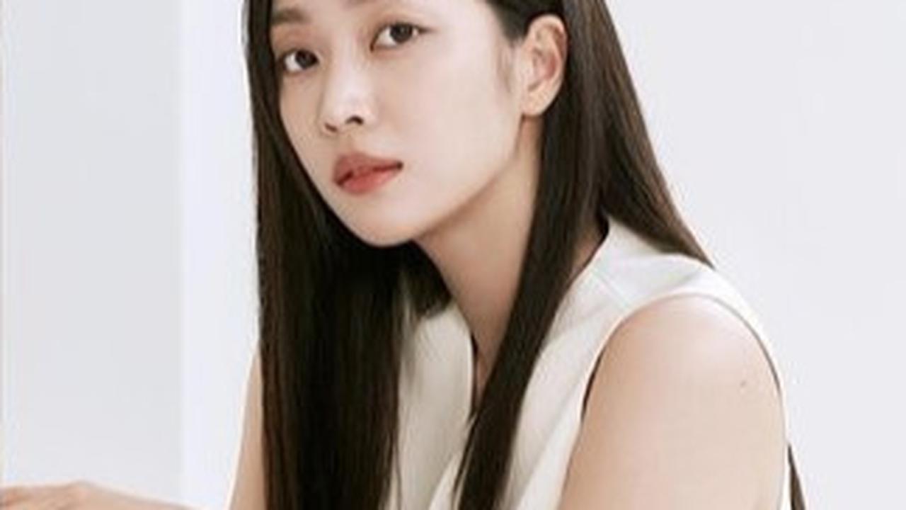 Potret Cantik Jo Bo Ah yang Baru Saja Umumkan Akan Menikah dengan Pria Bukan dari Kalangan Artis