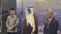 Dubes Arab Saudi untuk Indonesia Faisal Abdullah Amodi dan Dirjen Penyelenggaraan Haji dan Umrah Hilman Latief. (Liputan6com/Yasmina Shofa)