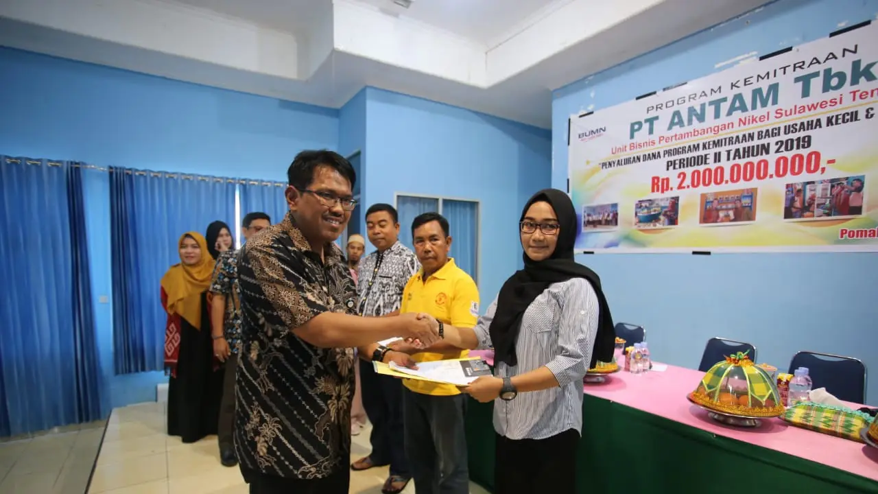 Dukung Usaha Mikro, ANTAM Suntik Dana Program Kemitraan 2 Miliar