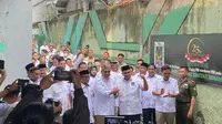 Sejumlah elite Partai Gerindra menyambangi Kantor DPP Partai Bulan Bintang (PBB), Pasar Minggu, Jakarta Selatan, Senin (24/7/2023). (Liputan6.com/ Muhammad Radityo Priyasmoro)
