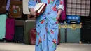 Aturan berpakaian Franco Moschino sendiri menjadi bentuk yang baru. [Foto: Document/Moschino]