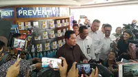 Menteri BUMN Erick Thohir memastikan apotek Kimia Farma tidak menaikan harga masker semena-mena imbas penyebaran virus Corona di Indonesia.