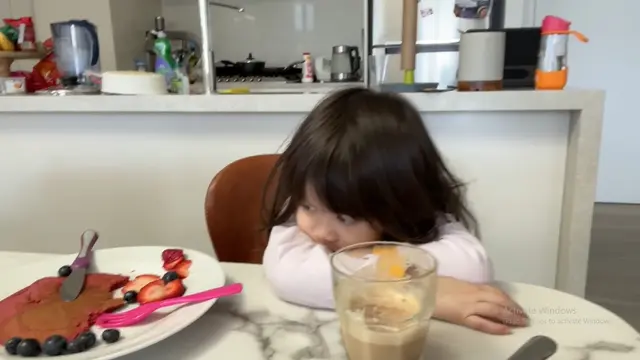 Potret Dapur Rumah Acha Septriasa di Australia/Youtube Acha Septriasa