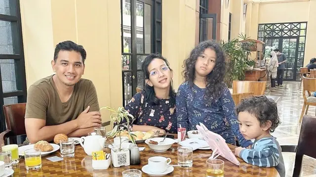 Potret Keluarga Kecil GKR Bendara (Instagram/@gkrbendara)