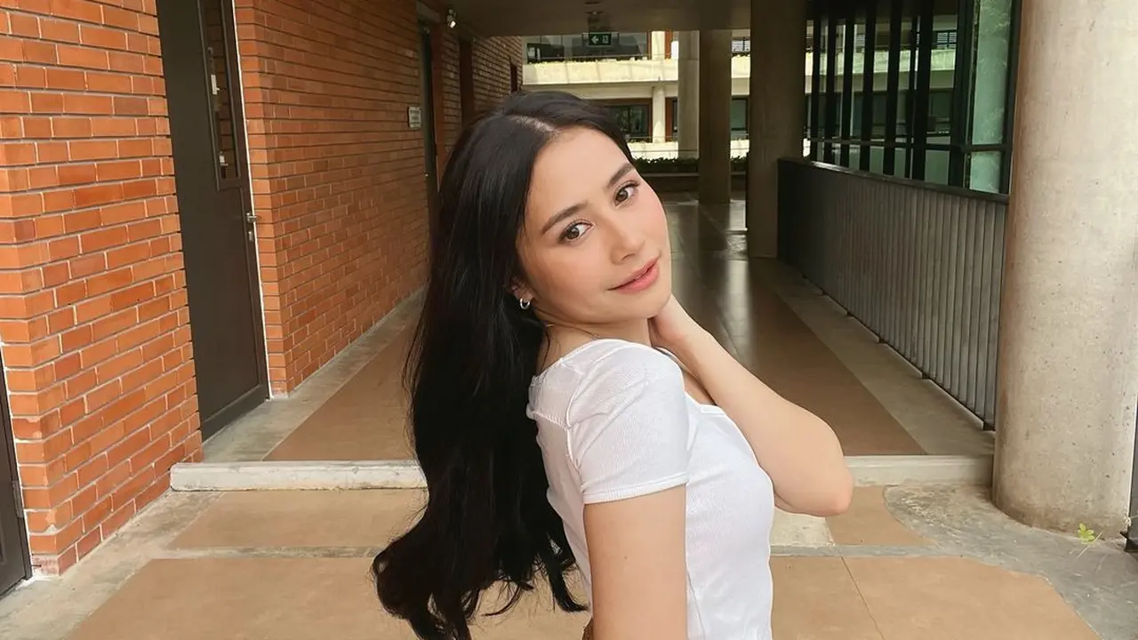 Prilly Latuconsina (Instagram/prillylatuconsina96)