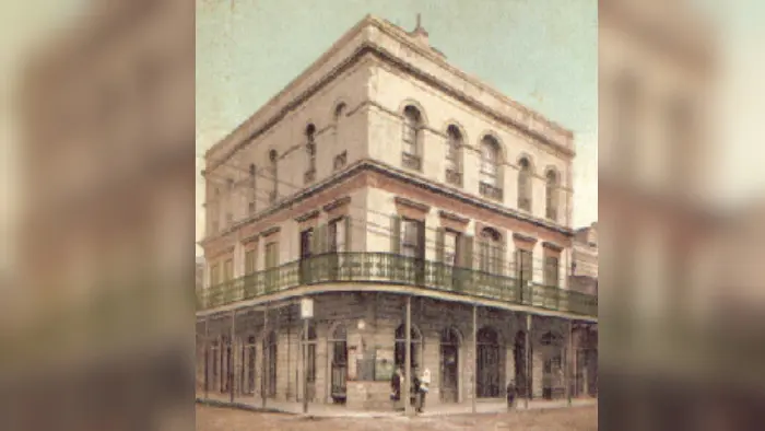 LaLaurie Mansion (Wikipedia/Public Domain)