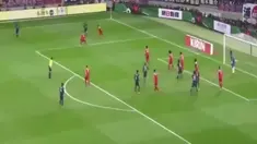 Gol bunuh diri Hamdi Al Masri yang kocak saat Suriah dikalahkan Jepang 0-5 pada kualifikasi Piala Dunia 2018. Akibat penyelamatan tak sempurna dari Ibrahim Alma kiper Suriah, bola mengenai wajah rekannya dan masuk ke gawang sendiri.