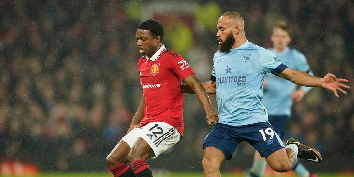 Ruud van Nistelrooy Konfirmasi Tyrell Malacia Segera Dapatkan Menit Bermain